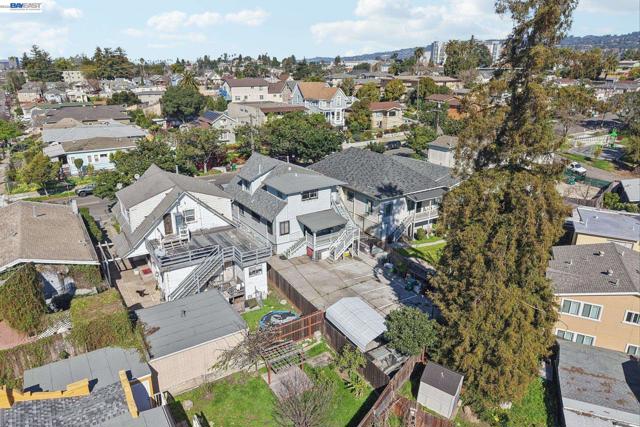 2514 21St Ave, Oakland CA: https://media.crmls.org/mediaz/a7670373-abbf-4c42-8709-2154c8ad7c54.jpg