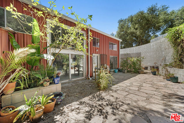 6349 Blanchard Canyon Road, Tujunga CA: https://media.crmls.org/mediaz/a767261f-8fdb-44fa-bc09-ffefecf67556.jpg