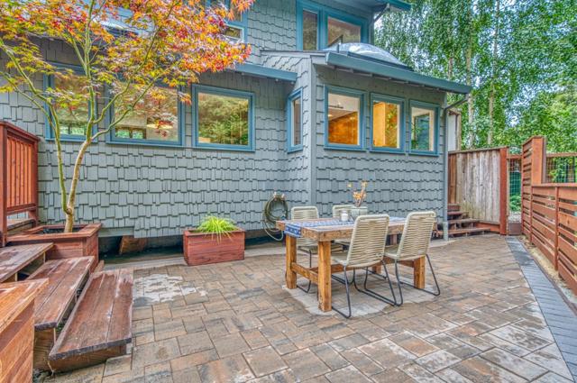 9013 Rhodes Avenue, Aptos CA: https://media.crmls.org/mediaz/a76777e3-4481-4f16-ba9a-a7c5a744938d.jpg