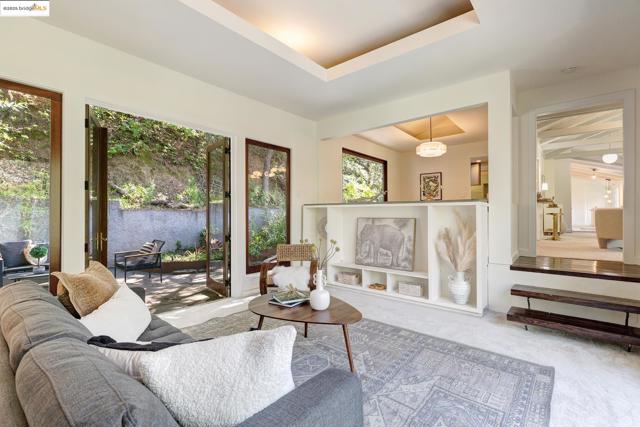 3 Mountain View Pl, Lafayette CA: https://media.crmls.org/mediaz/a7679e1d-95e2-4f47-ba94-c6823ba698b2.jpg