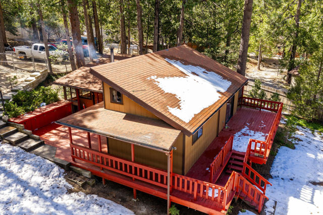 54820 Fern Drive, Idyllwild CA: https://media.crmls.org/mediaz/a767e961-84bb-4401-a7a7-ae67eed71249.jpg
