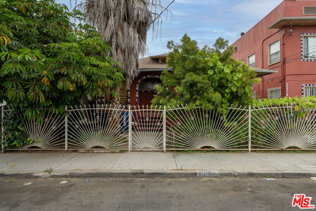 Image 3 for 1810 S Berendo St, Los Angeles, CA 90006