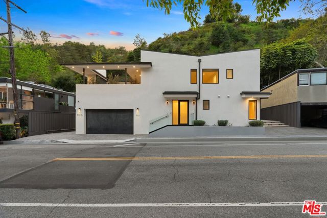 913 913 1/2 N Beverly Glen Boulevard, Bel Air CA: https://media.crmls.org/mediaz/a7684960-2776-48c3-a48c-d7b47d48ddf0.jpg