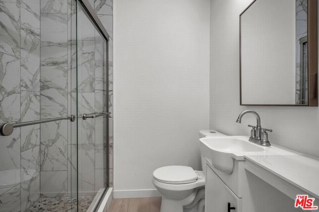 11472 Diller Avenue, Culver City CA: https://media.crmls.org/mediaz/a7688563-de1c-4e83-befe-10f74543e385.jpg
