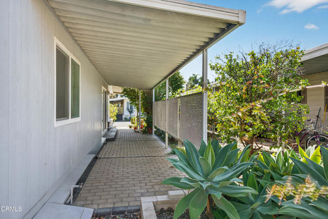 Detail Gallery Image 24 of 37 For 222 Calle Fronte #29,  Camarillo,  CA 93012 - 2 Beds | 2 Baths