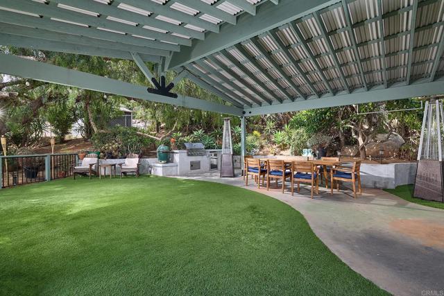 2615 Ginger Way, Escondido CA: https://media.crmls.org/mediaz/a769b58e-2ce4-4b35-b02e-15df31b514ce.jpg