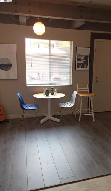710 10th, Davis CA: https://media.crmls.org/mediaz/a76c1244-1847-400f-87a4-07414778cd64.jpg