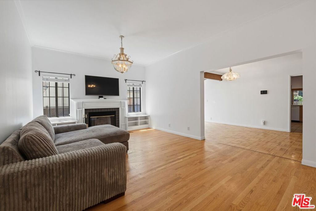 MLS #26862307 image #3