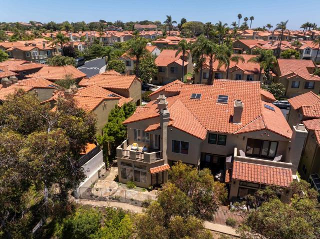 1466 Caminito Solidago, La Jolla CA: https://media.crmls.org/mediaz/a76d0464-3497-4e14-9fa9-26ecdedb9c28.jpg