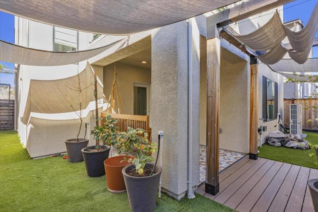 5636 Fallbrook Court, Dublin CA: https://media.crmls.org/mediaz/a76da0fa-2a2f-4e41-acde-01df63971231.jpg