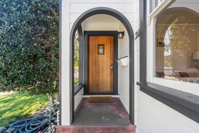 211 2nd Avenue, Santa Cruz CA: https://media.crmls.org/mediaz/a76e6fbc-15c4-4199-bba1-27557e74562a.jpg