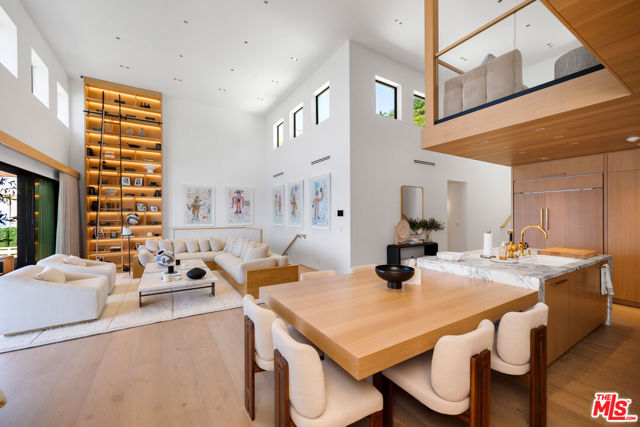 24818 Malibu Road, Malibu CA: https://media.crmls.org/mediaz/a76ed841-639e-4ba1-81a3-d312c67d6f2f.jpg