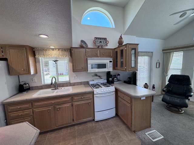 81620 Avenue 49, Indio CA: https://media.crmls.org/mediaz/a76ee0b2-9855-4f0a-998a-26629bc72c60.jpg