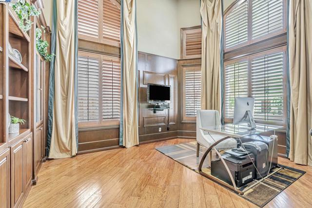 2734 E Sugar Hill Ter, Dublin CA: https://media.crmls.org/mediaz/a76f8ff0-86a7-4353-83ca-95adbae23d4b.jpg