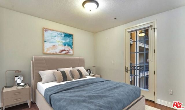 1401 S St Andrews Place, Los Angeles CA: https://media.crmls.org/mediaz/a770eed1-e33f-4f85-9fa3-3271a7484573.jpg