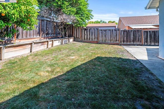 4105 Heyer Ave, Castro Valley CA: https://media.crmls.org/mediaz/a770fb9a-8b31-40f6-b18a-300e6d25c0cd.jpg