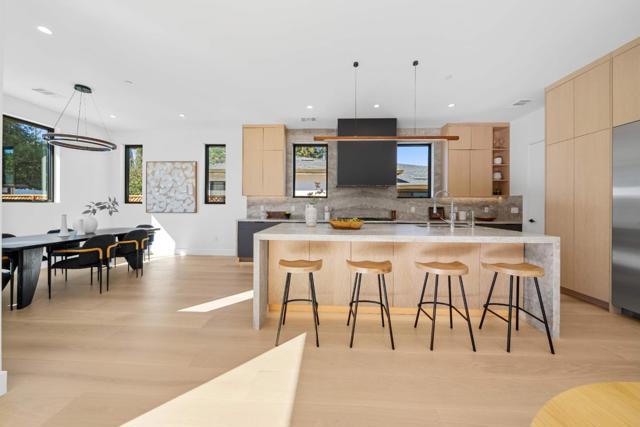 89 Centre Street, Mountain View CA: https://media.crmls.org/mediaz/a7733e52-c737-428a-97c8-ae552c549beb.jpg