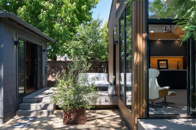 137 30th Avenue, San Mateo CA: https://media.crmls.org/mediaz/a77353ac-fd10-4b36-93e2-f37fa00b49f7.jpg