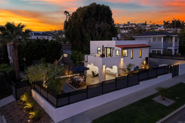 Detail Gallery Image 2 of 46 For 608 Forward St, La Jolla,  CA 92037 - 3 Beds | 2 Baths