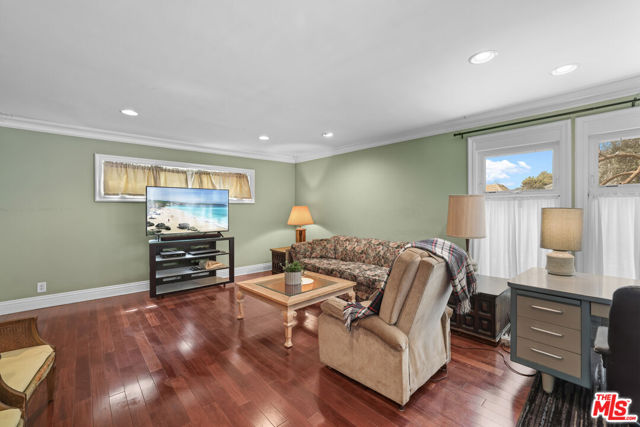 833 15th Street, Santa Monica CA: https://media.crmls.org/mediaz/a77658af-8791-4e36-aba2-c8d6b9f8a295.jpg