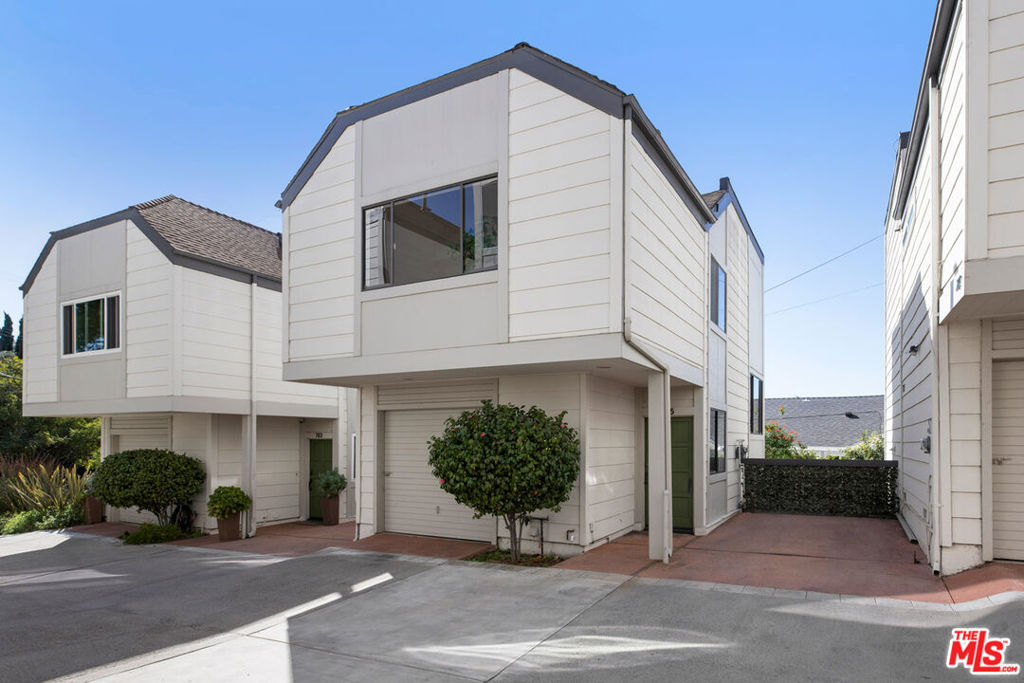 705 Micheltorena Street