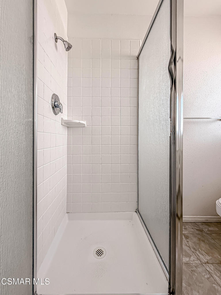 https://media.crmls.org/mediaz/a7768395-0618-4743-9ba7-1f0aadbe39c1.jpg?preset=X-Large