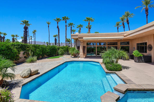 76470 Pala Palms Drive, Indian Wells CA: https://media.crmls.org/mediaz/a776ee52-c161-4b58-a7b7-482d56763807.jpg