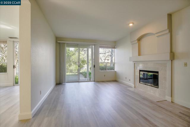 5070 E Lakeshore Drive, San Ramon CA: https://media.crmls.org/mediaz/a7772e57-4dda-4437-9da3-c6e071c01e6d.jpg