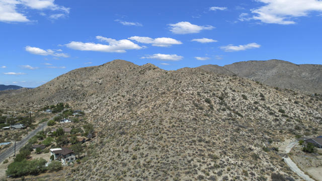 49110 Vista Drive, Morongo Valley CA: https://media.crmls.org/mediaz/a777645e-3227-4462-98df-45ccbc009c51.jpg