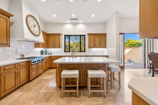 57895 Stone Creek E Trail, La Quinta CA: https://media.crmls.org/mediaz/a7779ce5-c01e-4ceb-850c-7f74fb44d865.jpg