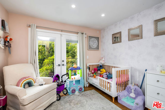 3701 Multiview Drive, Los Angeles CA: https://media.crmls.org/mediaz/a777b30e-7ec4-47dd-a5c1-908c53e7760f.jpg