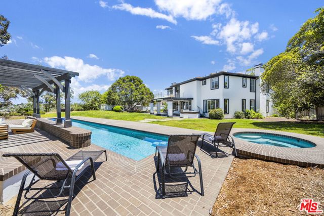 23473 Palm Drive, Calabasas CA: https://media.crmls.org/mediaz/a778a6db-67c5-43a6-b271-6c6b8acee44c.jpg