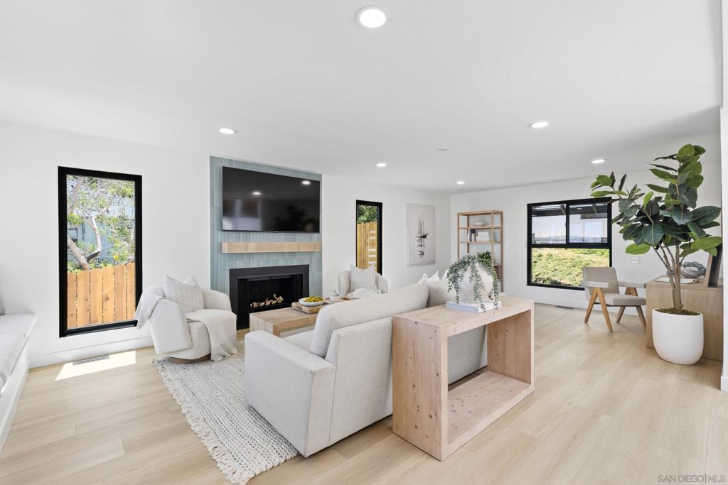858 Rosecrans - photo 10