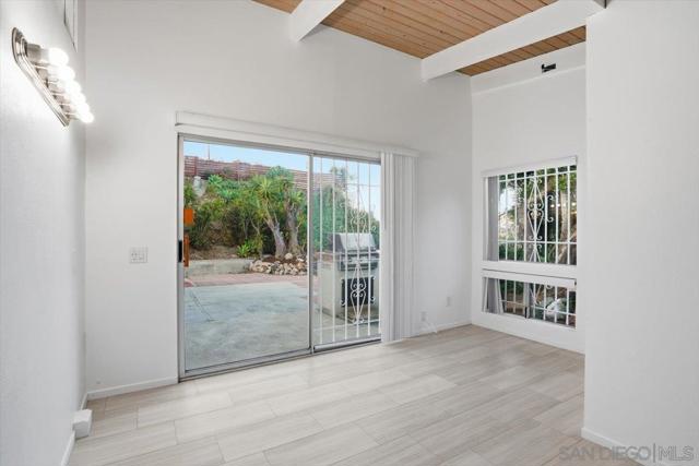 4985 Pacifica, San Diego CA: https://media.crmls.org/mediaz/a77924be-3e47-4c98-ab0c-067b8216d3d1.jpg