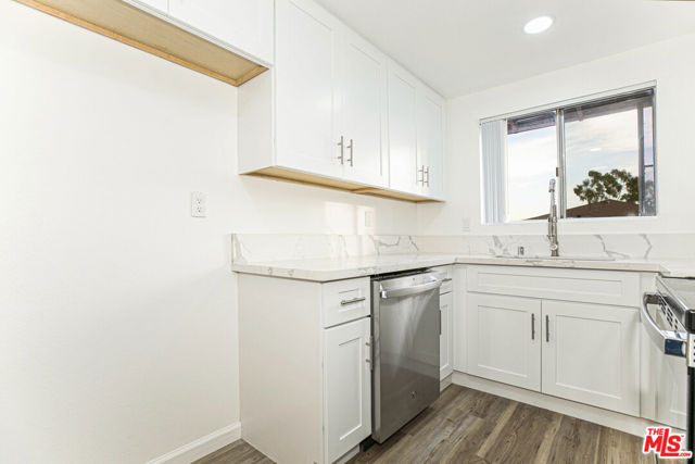 1102 W Calle Del Sol, Azusa CA: https://media.crmls.org/mediaz/a77993c0-c4fb-439b-b108-1c99a9ea8473.jpg