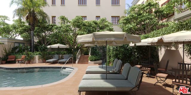 603 Ocean Avenue, Santa Monica CA: https://media.crmls.org/mediaz/a77ac5c0-12a5-4354-b723-191fbae54d76.jpg