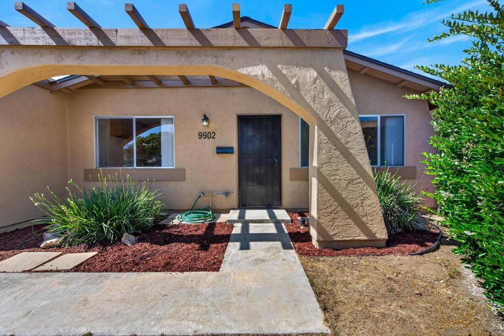 9902 Saddleback Drive