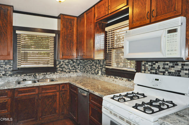 Detail Gallery Image 16 of 28 For 1266 N Mentor Ave, Pasadena,  CA 91104 - – Beds | – Baths