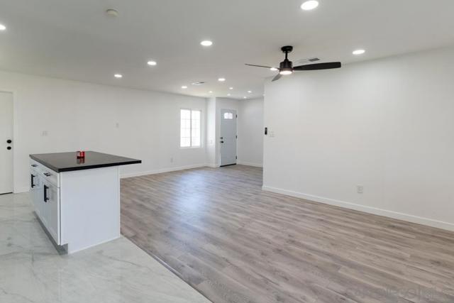 1610 Dumar Ave, El Cajon CA: https://media.crmls.org/mediaz/a77be26f-e4f2-4a27-a982-a54f0a20558b.jpg