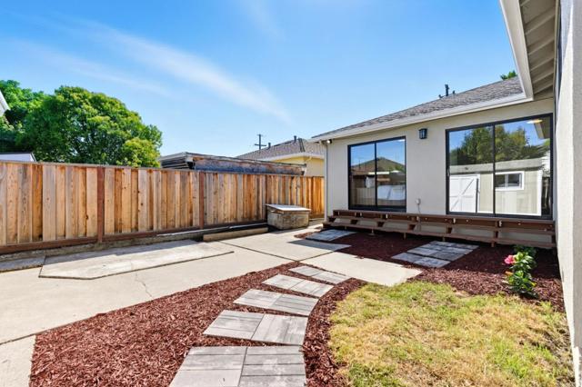 164 Wisteria Drive, East Palo Alto CA: https://media.crmls.org/mediaz/a77c300f-711e-47ce-a26a-39d00b8b5285.jpg