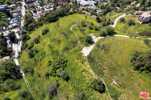 3635 N The Paseo Drive, Los Angeles CA: https://media.crmls.org/mediaz/a77c95bb-8728-47b3-b2fc-092f0c541745.jpg