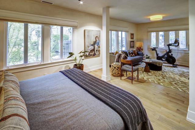 2147 Pine St, San Diego CA: https://media.crmls.org/mediaz/a77ceafd-d4cc-433a-b80c-8b7da99f9186.jpg