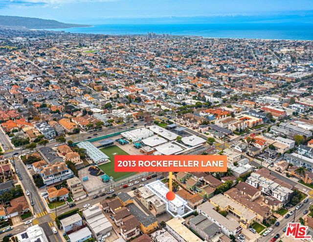 2013 Rockefeller Lane, Redondo Beach, California 90278, ,Residential Income,For Sale,Rockefeller,25506893