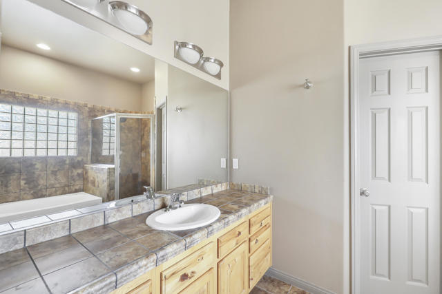 49110 Vista Drive, Morongo Valley CA: https://media.crmls.org/mediaz/a77de97b-e42d-4ae9-82ac-42bd3be5d384.jpg