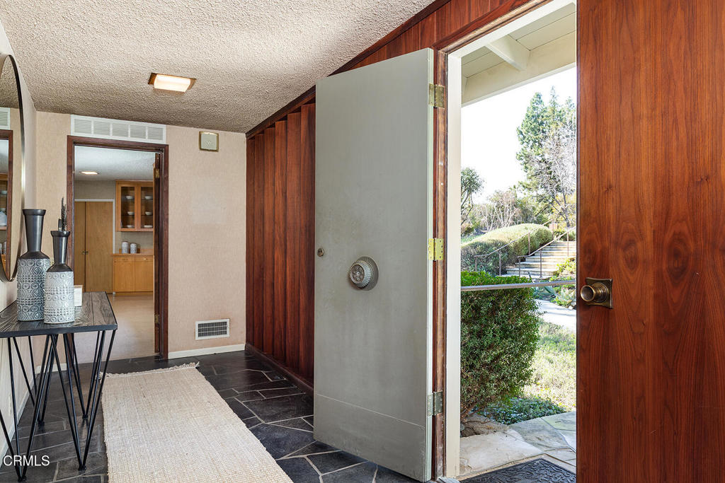 1502 Alta Park LaneLa Canada Flintridge img 3