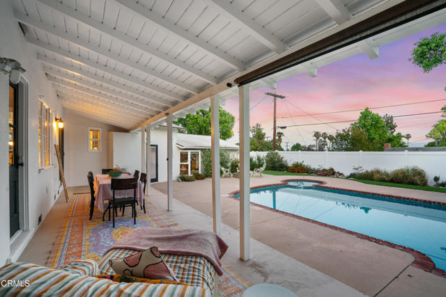 Detail Gallery Image 19 of 22 For 2701 N 6th St, Burbank,  CA 91504 - 3 Beds | 2 Baths