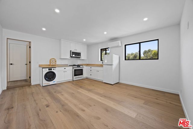 1131 Rancho Drive, Ojai CA: https://media.crmls.org/mediaz/a77e572e-3fc3-44ea-957a-6e47ee6096cd.jpg