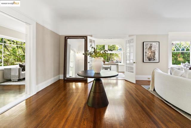 765 University Ave, Palo Alto CA: https://media.crmls.org/mediaz/a77ec818-aeef-4957-85aa-472a3cb093b1.jpg
