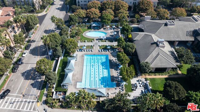1 Bed Home for Sale in Playa Vista, California