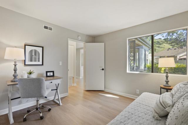 Detail Gallery Image 29 of 39 For 5643 Adobe Falls Rd #C,  San Diego,  CA 92120 - 2 Beds | 2 Baths